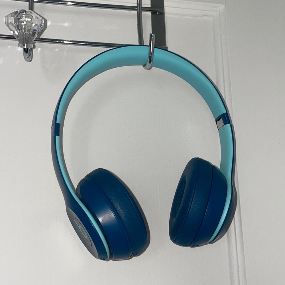 Blue Beats by Dre Solo 3 wireless headphones - good condition